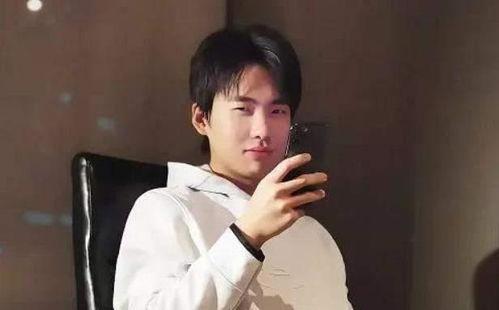 男网红吃瓜大爆料,男网红吃瓜大爆料，娱乐圈幕后真相曝光