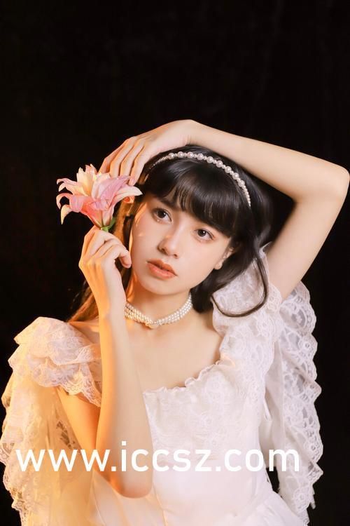 网曝泄密吃瓜女友,吃瓜女友意外曝光惊天秘密